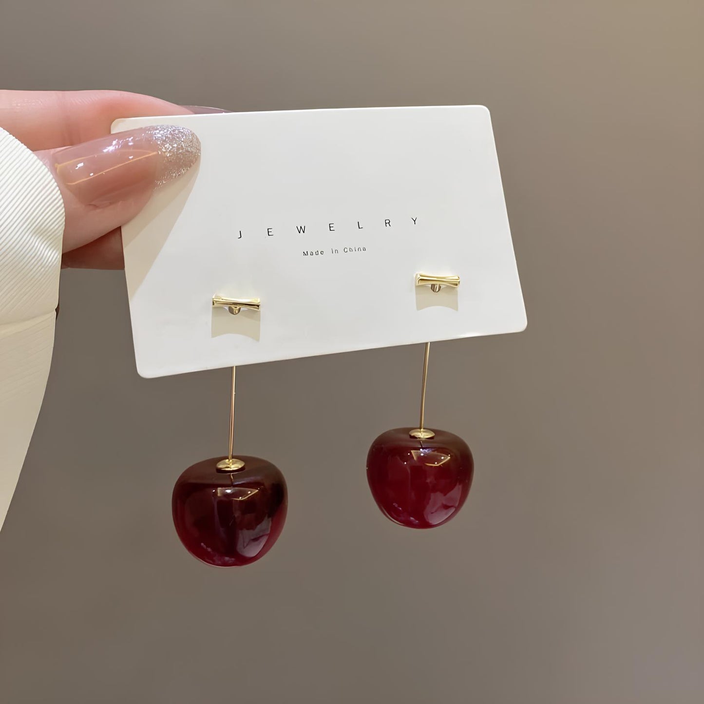 Dilove Kiraz Tasarım Kadın Küpe – Zarif ve Şık Model