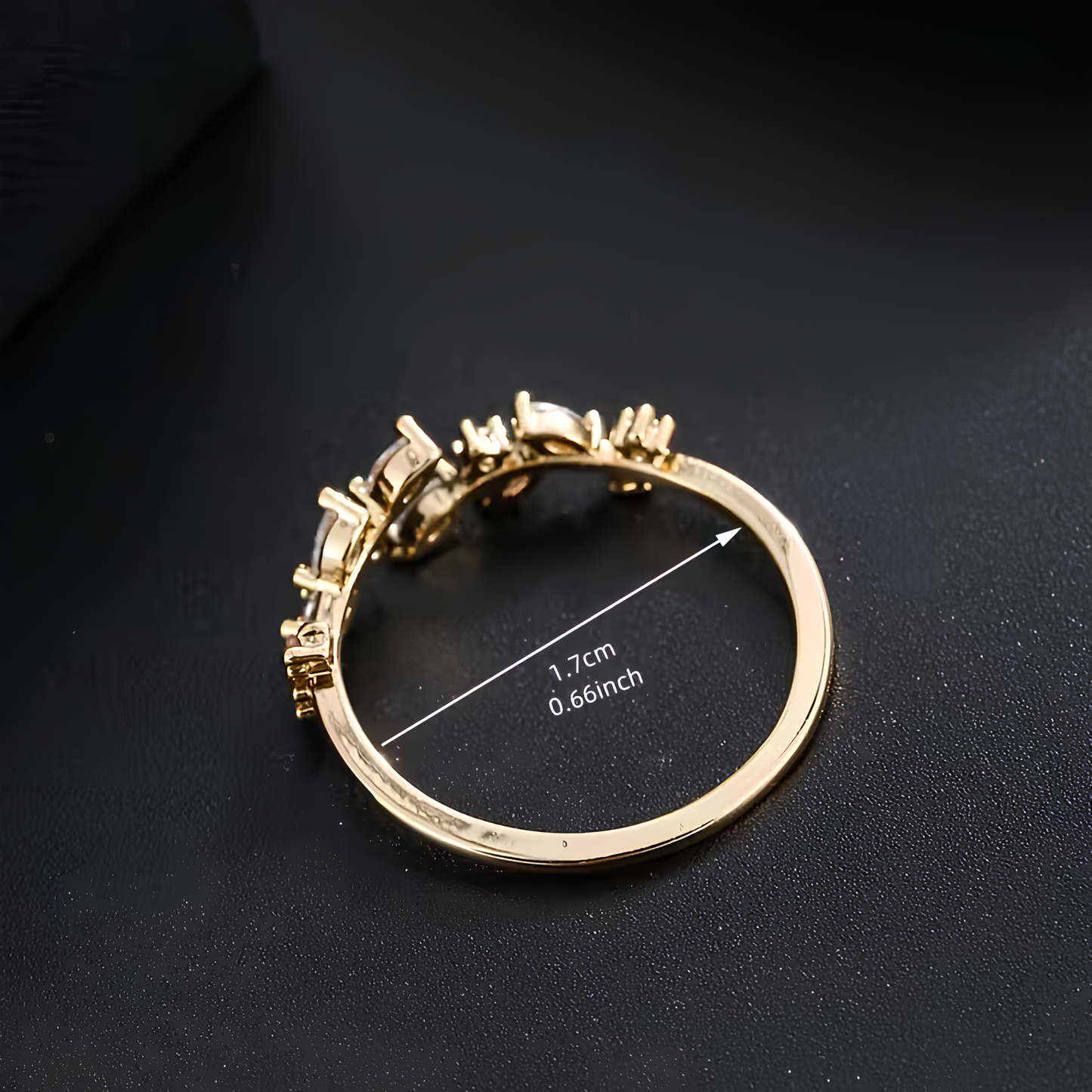 Dilove Zarif Kristal Taşlı Yaprak Kadın Yüzük – Modern Takı