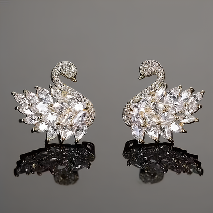 Dilove Kristal Taşlı Çiçek Kadın Küpe – Moda ve Hediyelik Aksesuar