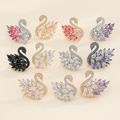 Dilove Kristal Taşlı Çiçek Kadın Küpe – Moda ve Hediyelik Aksesuar